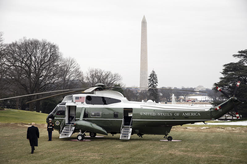 President Trump boards Marine One en route to Joint Base Andrews. (The White House from Washington, DC, Public domain, via Wikimedia Commons)